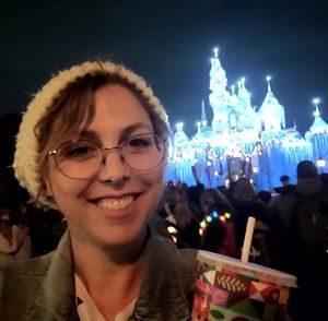 Meet your Posher, Lora